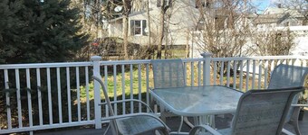 Neighbor's house - Welcome!