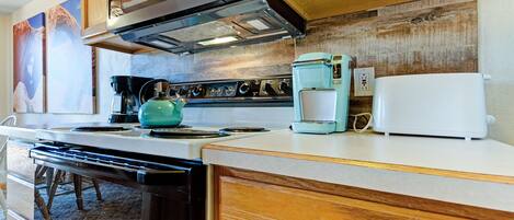 Fridge, microwave, oven, stovetop