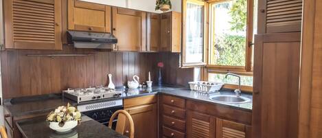 雪櫃、焗爐、冰箱