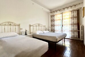 1 bedroom, WiFi, bed sheets - N175 - Numana, two-room apartment with porch (Numana)