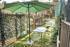Outdoor dining - N175 - Numana, two-room apartment with porch (Numana)