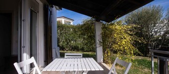 N110 - Numana, villa with garden and sea view
