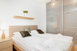 1 bedroom, iron/ironing board, travel cot, WiFi