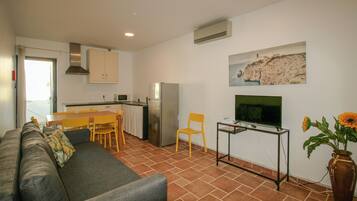 Una Smart TV, libros