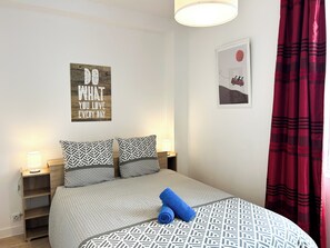 1 bedroom, bed sheets - Le Havre du Port - T2, quiet, sleeps 4, near Port (Cancale)