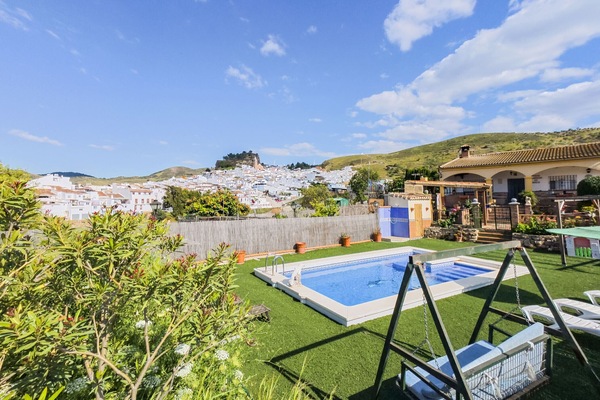 Wunderschönes Landhaus mit Pool in Ardales