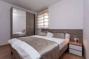 3 bedrooms, WiFi - Holiday apartment mit Klimaanlage und Meerblick (Baška)