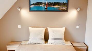 3 bedrooms, iron/ironing board, free WiFi