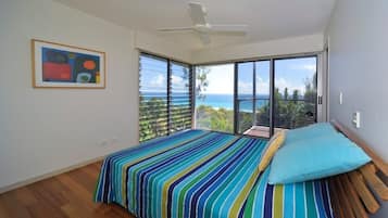 4 bedrooms, free WiFi, bed sheets