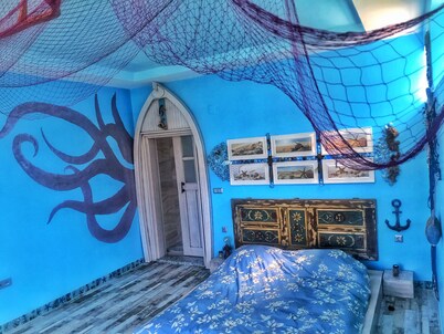Sea -themed 1 bedroom luxury studio sleeps 2, among olive grove