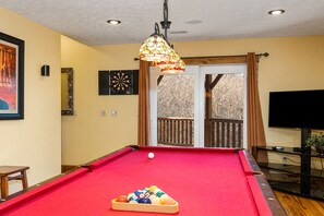 Games room - Beneath the Stars-3 BR Log Cabin (Maggie Valley)