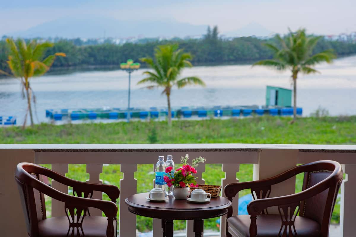 Deluxe Double Room, 1 Double Bed, Non Smoking, River View | Terrace/patio