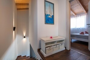 3 Schlafzimmer, Zimmersafe, Bügeleisen/Bügelbrett, Reisekinderbett