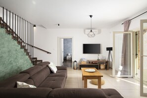 Televisión, futbolito y tenis de mesa 