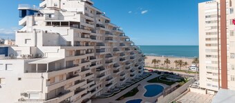 TORRES DEL MAR - Apartment with sea views in Playa de Gandia. Free WiFi