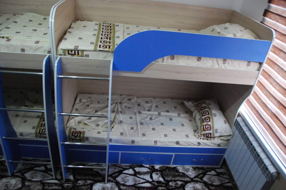 Dormitório compartilhado, em dormitório misto (8 guests) | Cortinas blackout, ferros/tábuas de passar roupa, Wi-Fi de cortesia
