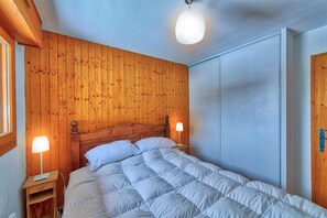 1 soverom, wi-fi (inkludert) og sengetøy