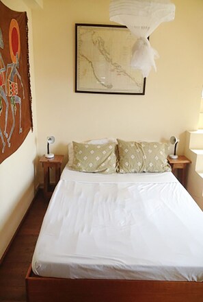 2 bedrooms, desk, iron/ironing board, free WiFi
