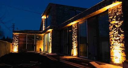 Gallipoli-themed 1 Bedroom Luxury Studio Sleeps 3