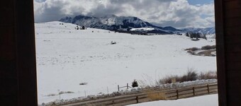 Newly Listed!!  Yellowstone Mountain View