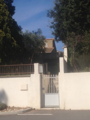 Enceinte de lâhĂ©bergement