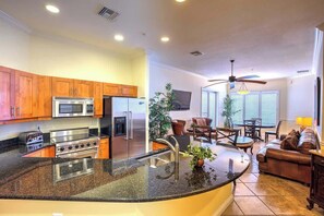 Coffee/tea maker, fridge, microwave, oven - Grand Marina Suite - Poolside & Waterfront Condo (Key West)