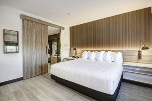 Egyptian cotton sheets, premium bedding, pillowtop beds, in-room safe