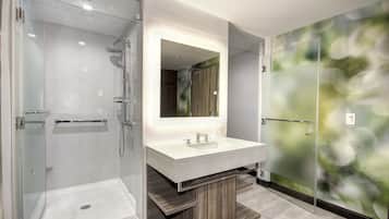 1 King Bed, Mobility Accessible Room, Bathtub w/Grab Bars, Non-Smoking | Bathroom sink