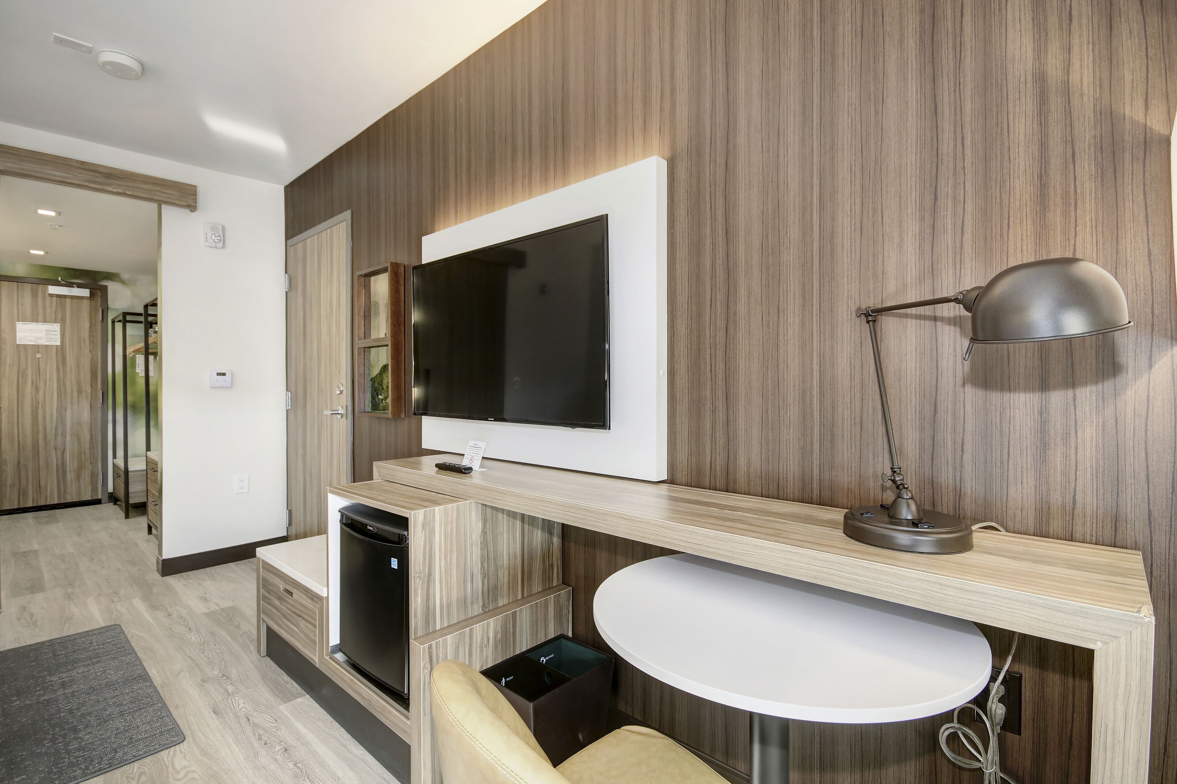 egyptian cotton sheets, premium bedding, pillow-top beds, in-room safe