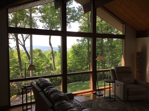 2.8 Acres of Mountain Magic.  Close to Everything. 