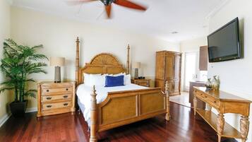 2 quartos, ferros/tábuas de passar roupa, Wi-Fi, roupa de cama