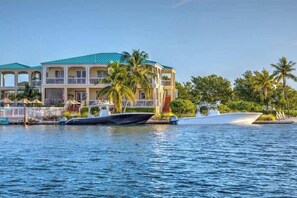 Exterior - Grand Marina Suite - Poolside & Waterfront Condo (Key West)