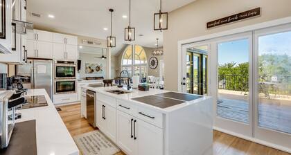 7 BR Lakefront Estate-sleeps 14 adults+6/8 kids,boat dock,cliff jump+kayaks