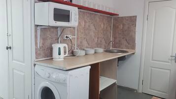 Jääkaappi, mikroaaltouuni