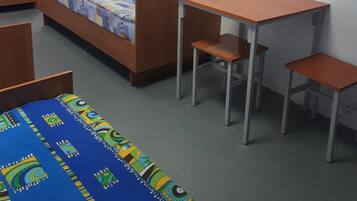 Iron/ironing board, free WiFi, bed sheets