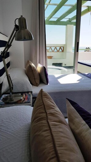 2 habitaciones, escritorio, wifi y ropa de cama