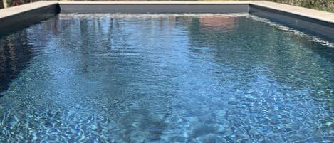 Piscine extérieure, piscine chauffée