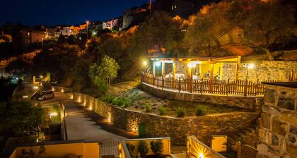 UNABHÄNGIGE WOHNUNG MIT 4 ZIMMERN IM RESORT MIT POOL UND GARTEN