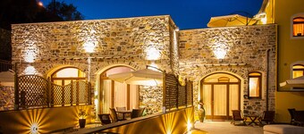 APPARTEMENT INDĂPENDANT DE 4 PIĂCES EN RĂSORT AVEC PISCINE ET JARDIN