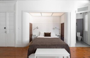 1 habitación, escritorio, internet y ropa de cama