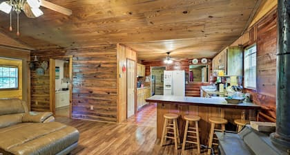Secluded Cabin w/ Pond ~ 37 Mi to Gulf Coast!