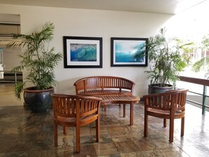 Interior - Near Waikiki Beach, Spacious Studio With Full Kitchen! (Honolulu)