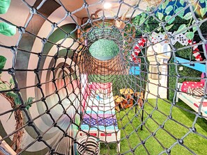 7 bedrooms, in-room safe, desk, iron/ironing board