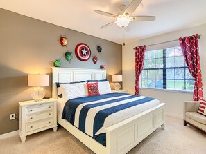 7 chambres, coffres-forts dans les chambres, bureau