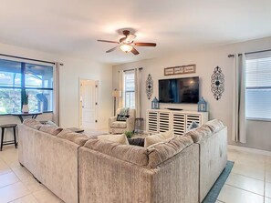 TV connectée, jeux vidéo, livres, vidéothèque