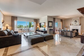 Smart-tv en een kantoor