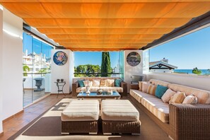 Smart-tv en een kantoor