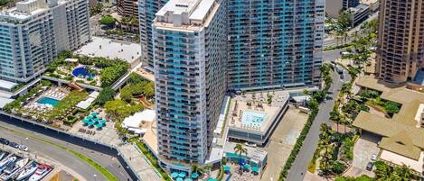 المنشأة من الخارج