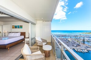 Property grounds - Beautiful Yacht View At The Ilikai Hotel!  Renovated Unit Just for You! Convenient Location! (Honolulu)