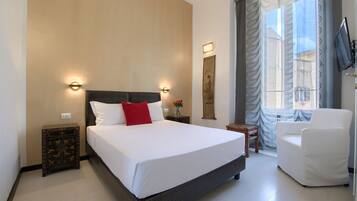 2 bedrooms, in-room safe, iron/ironing board, WiFi